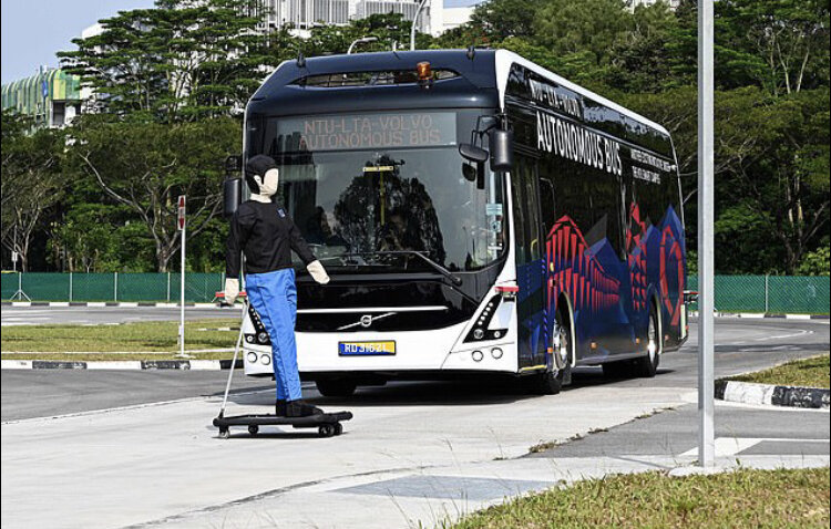 اتوبوس خودران مجهز به فناوری سطح ۴ آزمایش شد