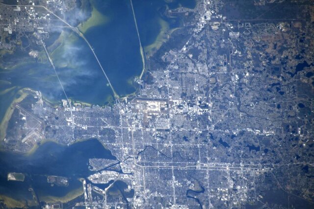 عکس روز ناساعبور ایستگاه فضایی بین‌المللی بر فراز شهر تمپا