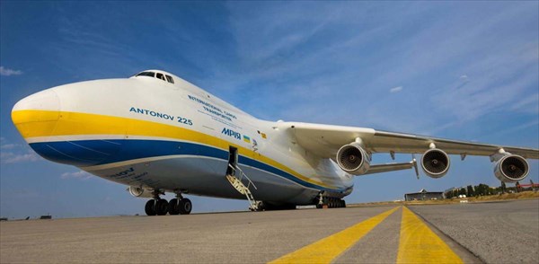 «آنتونوف ۲۲۵»؛ عظیم‌ترین هواپیمای باربری جهان/ از حمل قطار تا مولد نیروگاه