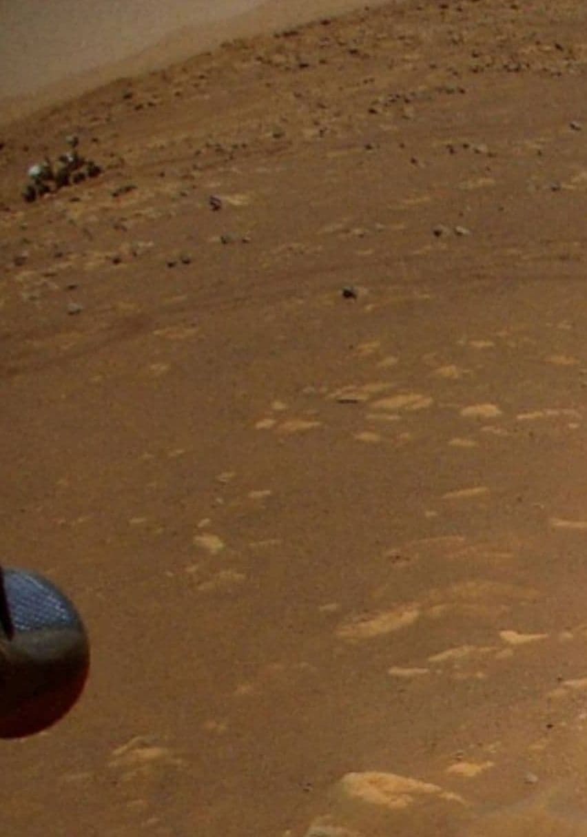تصاویر رنگی هلی کوپتر «نبوغ» از مریخ نورد «استقامت» در سومین پروازش