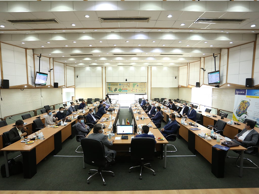 تأکید مدیرعامل ایرانسل بر توسعۀ حمایت از کسبوکارهای ایرانی تأکید مدیرعامل ایرانسل بر توسعۀ حمایت از کسبوکارهای ایرانی