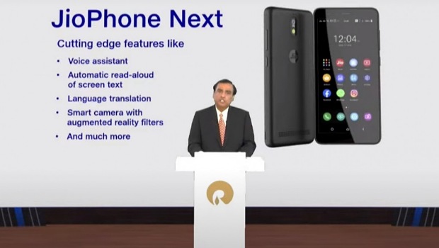 رلیانس از گوشی JioPhone Next رونمایی کرد؛ موبایلی ارزان با همکاری گوگل