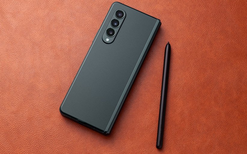 گلکسی زد فولد ۳ با دوربین زیر نمایشگر و پشتیبانی از قلم S Pen معرفی شد