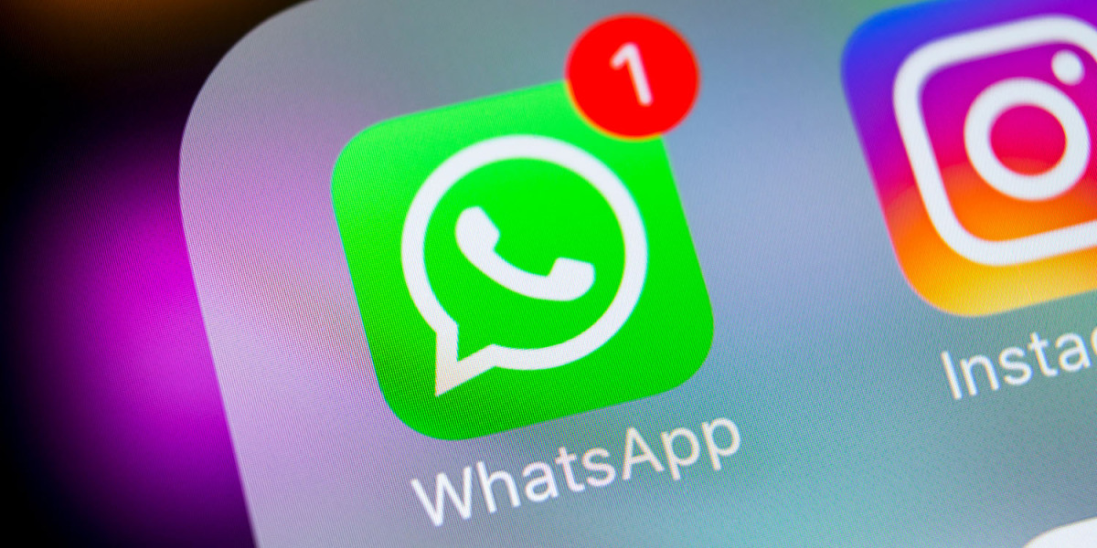 واتس‌اپ از دو ویژگی جدید برای گزارش پیام‌ها و تماس فوری برای تایید شماره رونمایی کرد