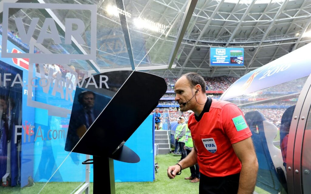فیفا در جام جهانی 2022 از فناوری تشخیص آفساید نیمه‌خودکار استفاده می‌کند+فیلم