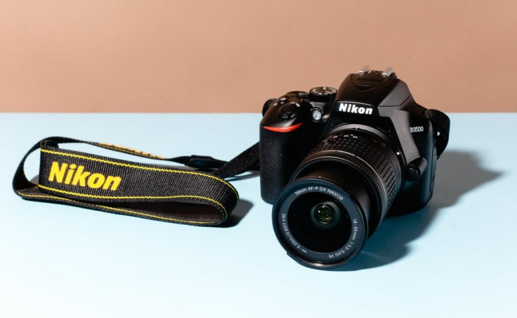 نیکون احتمالا توسعه دوربین‌های SLR جدید را متوقف می‌کند | تمرکز روی مدل‌های بدون آینه