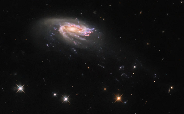 انتشار تصویر هابل از یک کهکشان عروس دریایی