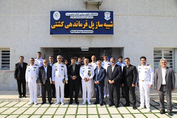 بازدید دهقانی از شبیه سازهای موتورخانه و ناوبری کشتی ساخت محققان ایرانی