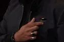 طراح سابق اپل دستگاه پوشیدنی را به نمایش گذاشت که می‌تواند جایگزین گوشی‌ها شود